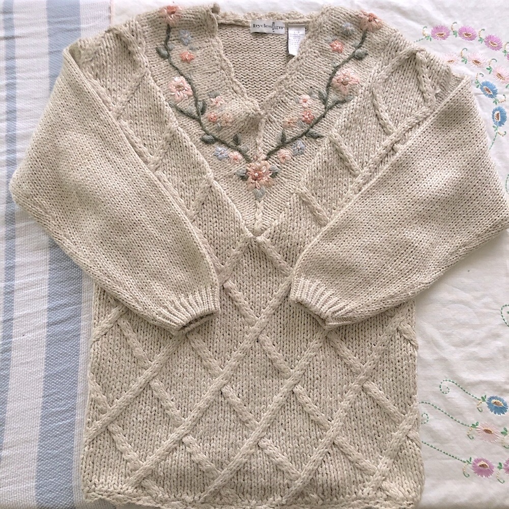 Vintage Ramie Blend Cottagecore Flower Vine V Neck Sweater